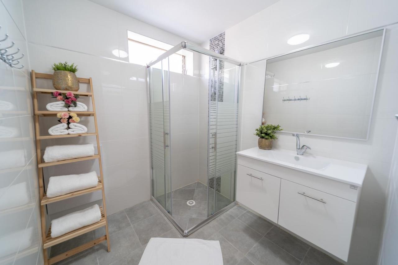 Yalarent Sunny 3Br Apt Eilat Bagian luar foto
