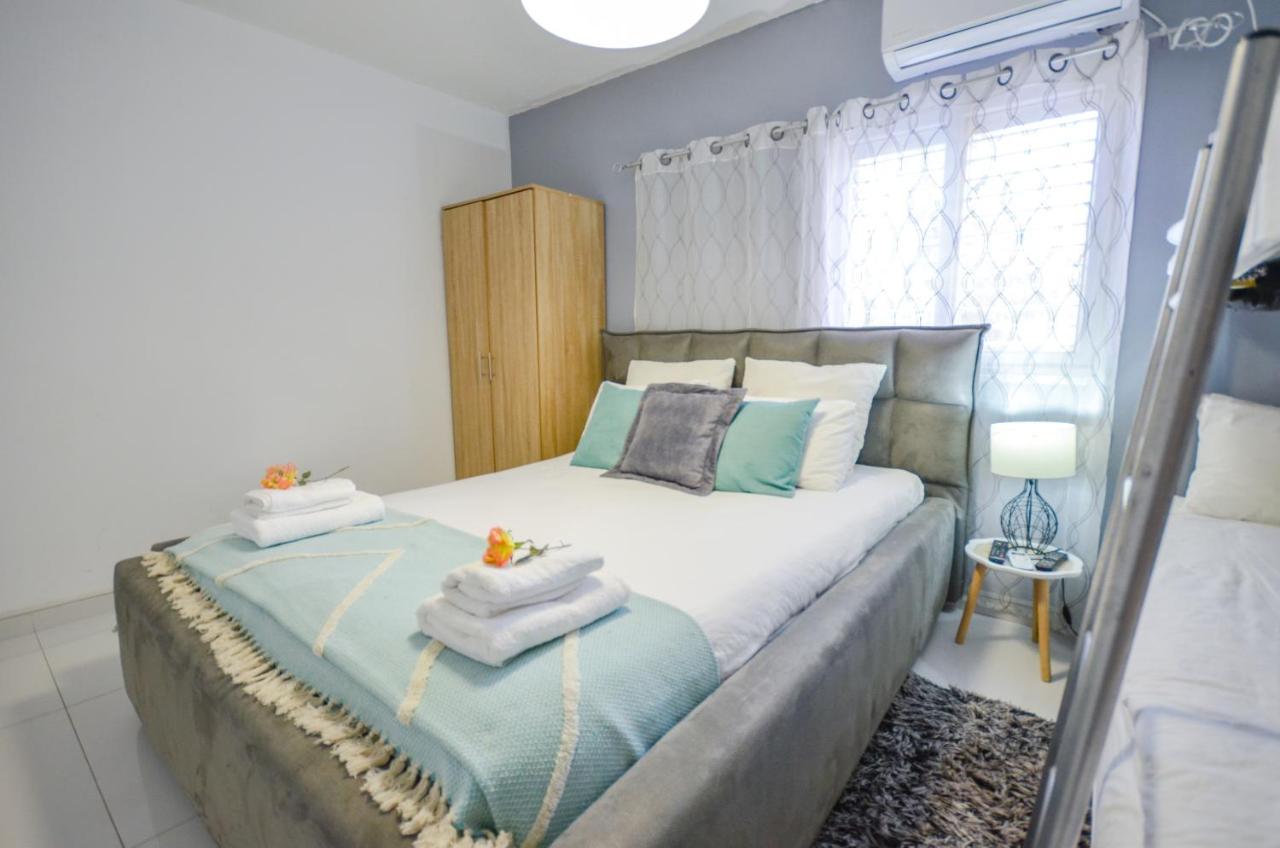 Yalarent Sunny 3Br Apt Eilat Bagian luar foto